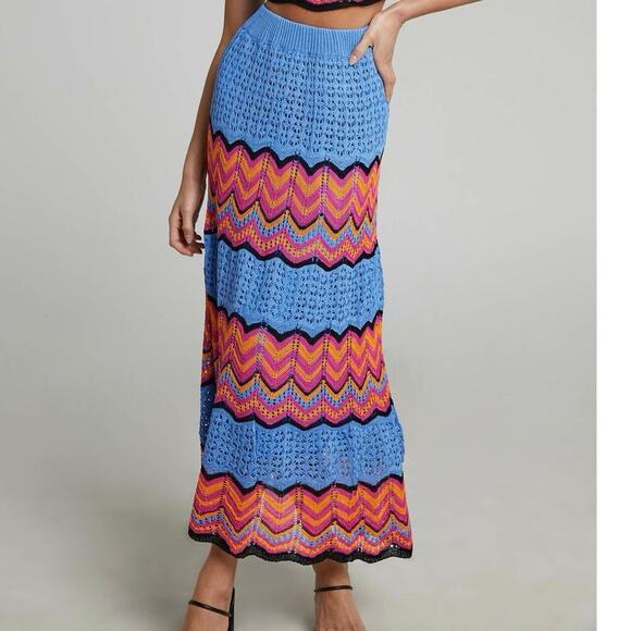 Pink Diamond Thommy Color Block Crochet Maxi Skirt Size Medium Royal Blue - Picture 4 of 12